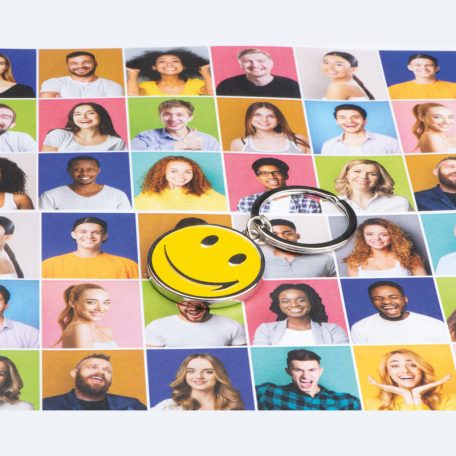 Smile fém kulcstartó