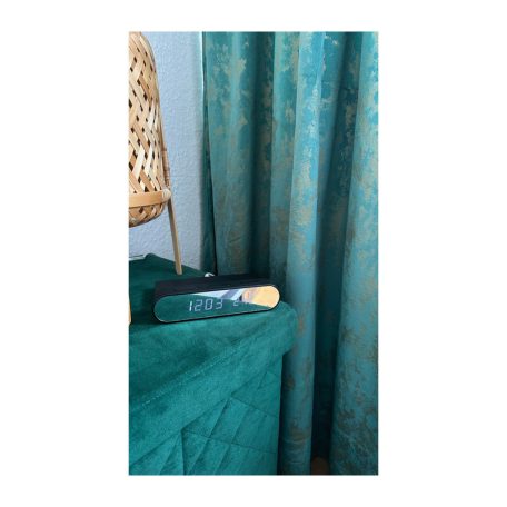 Adelaine ébresztőóra és vezetéknélküli töltő