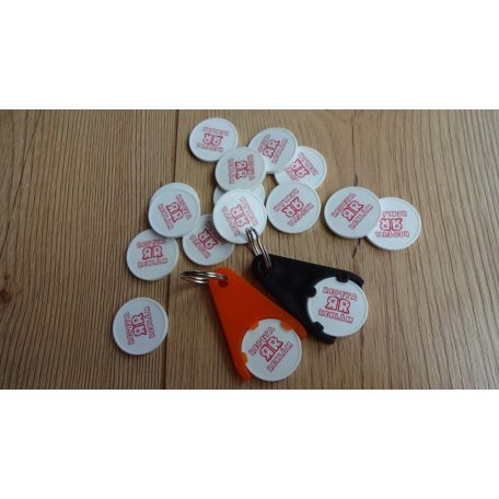 Műanyag bevásárló kulcstartó és bevásárlókocsi érme