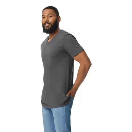 Gildan GI64V00 Softstyle® v-nyakú póló