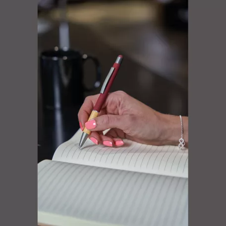 Érintőképernyőhöz bambusz markolatú fém golyóstoll