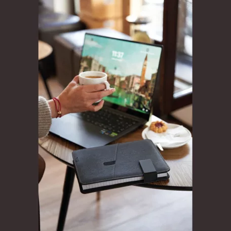 4000 mAh powerbank és A5 jegyzetfüzet mappa