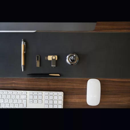 Fa pendrive 4 GB, készletről