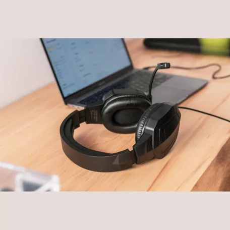 Fejhallgató mikrofonnal és zajszűrővel