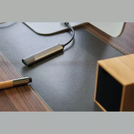 Újrahasznosított alumínium USB elosztó