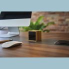 Fa asztali óra kék LED kijelzővel