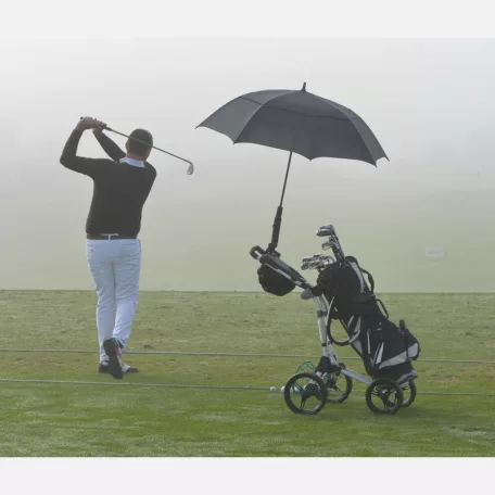 Golf esernyő szélterelővel