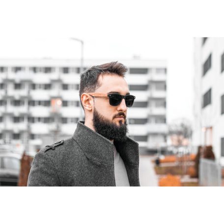 Napszemüveg parafával borított szárral