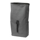 Hátizsák színes kiegészítőkkel