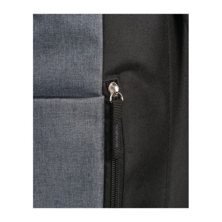 Hátizsák színes kiegészítőkkel