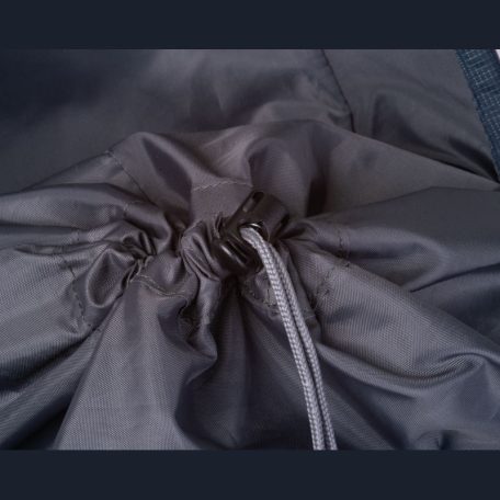 Hátizsák túrázáshoz övcsattal