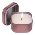 Gyertya fémdobozban