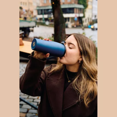 Vákuumszigetelt acél termoszbögre, 500 ml