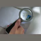 Műanyag nagyító LED lámpával