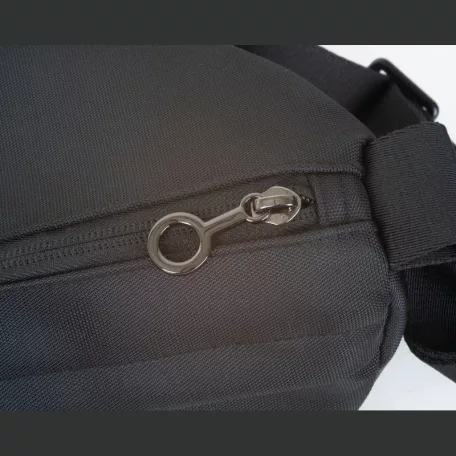 Ferraghini övtáska