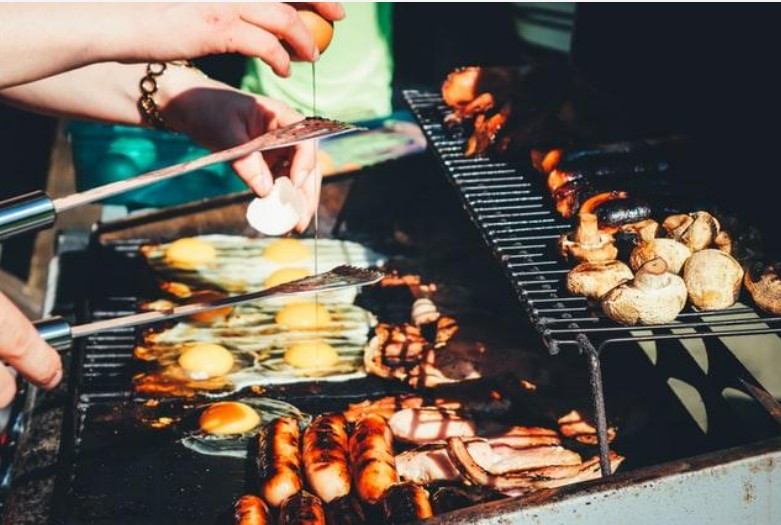 Grillszezon 2026: a legjobb reklámajándék ötletek nyári kampányokhoz